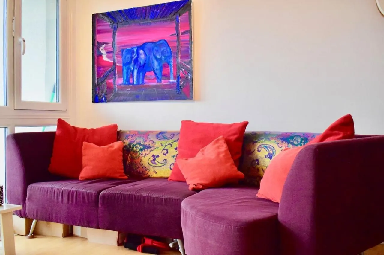 Lovely 2 Bedroom Apartment With Balcony And Sea Views Brighton