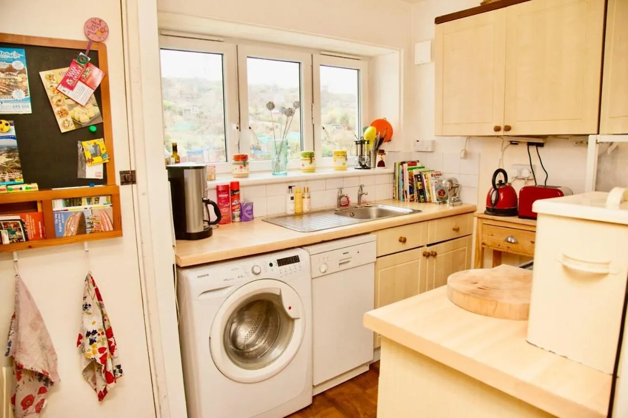 Lovely 2 Bedroom Apartment With Balcony And Sea Views Brighton 0*,